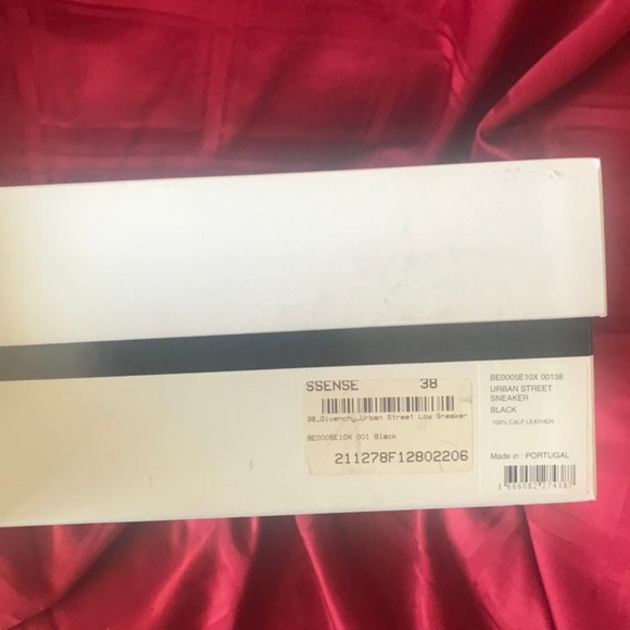 GIVENCHY shoes box - Picture 2 of 3